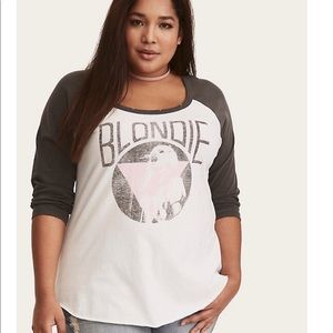 TORRID BLONDIE PINK, WHITE, & DK GRAY RAGLAN -T 🎶
